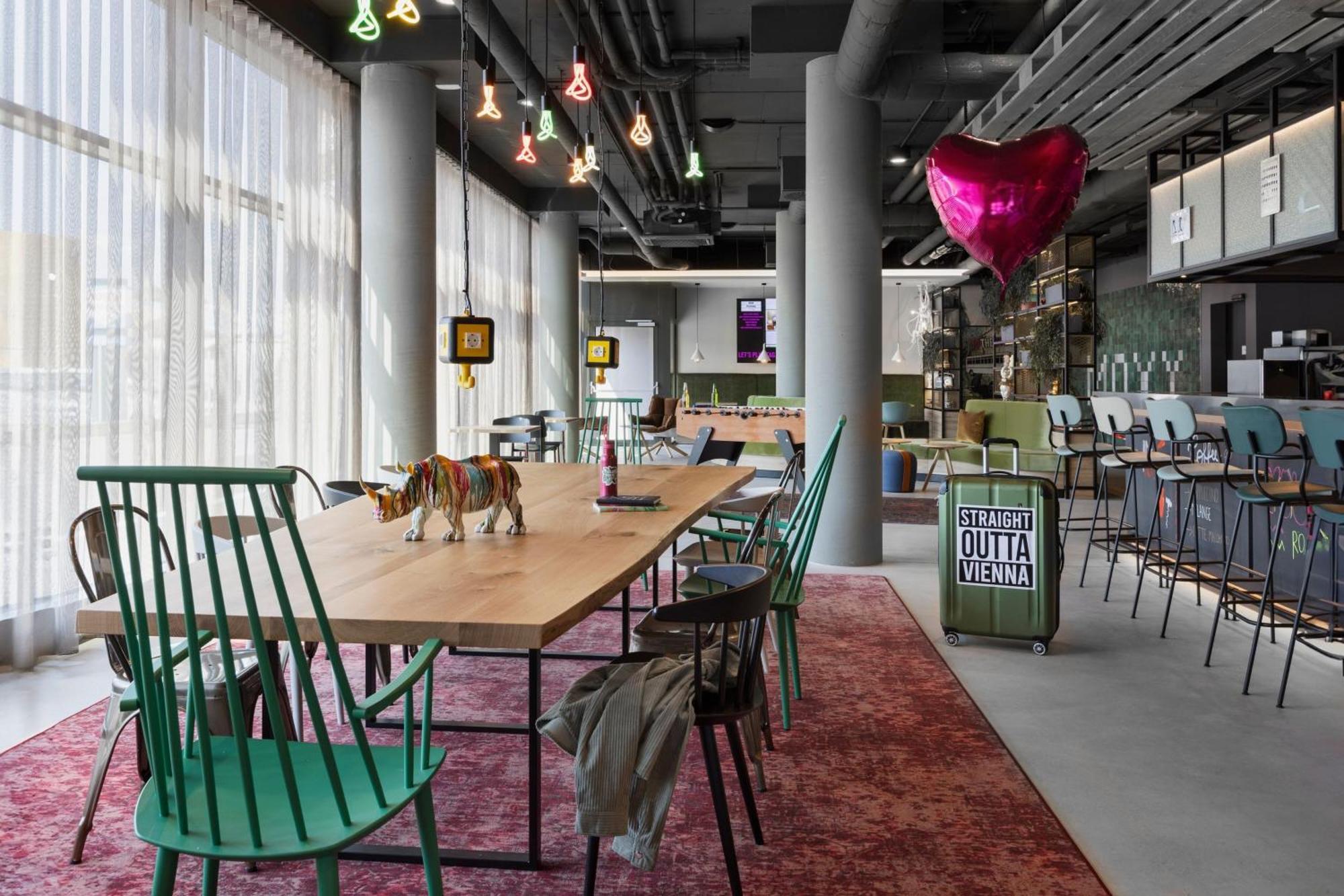 Moxy Vienna City East Εξωτερικό φωτογραφία